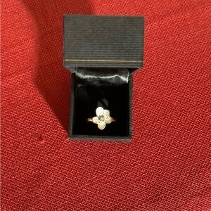 Gold Floral Cluster Ring - Women's Jewelry